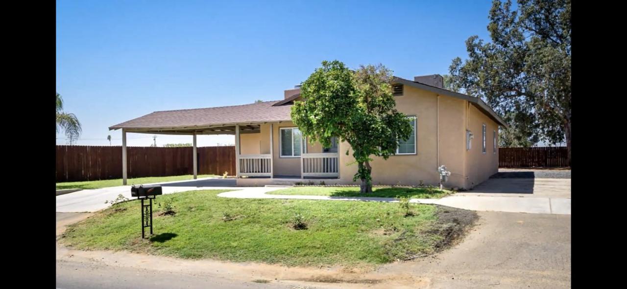 Entire Cozy Home Madera Exterior photo